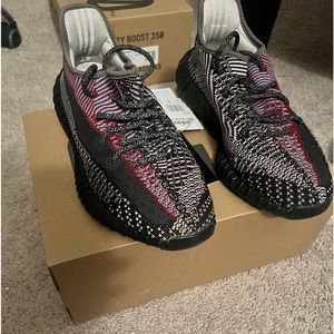 Yeezy boost 350 V2